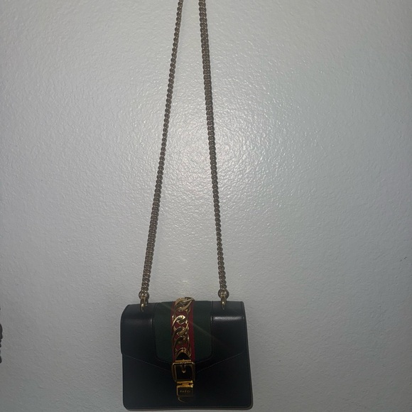 Brand new with box and dustbag Gucci Sylvie Small Shoulder Bag Black - Picture 2 of 10